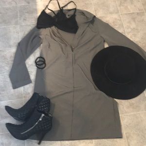 😎🥰3 for 20! Grey shirt dress
